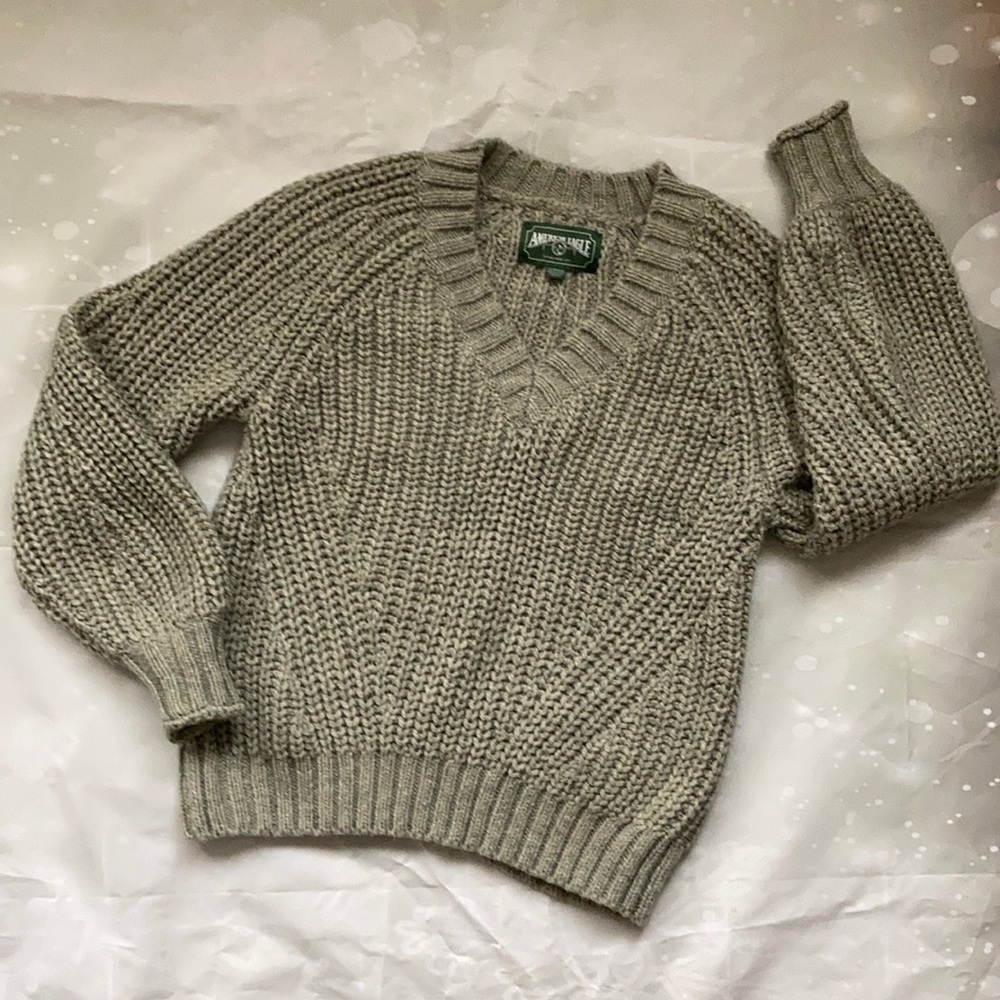 American Eagle Sweater
